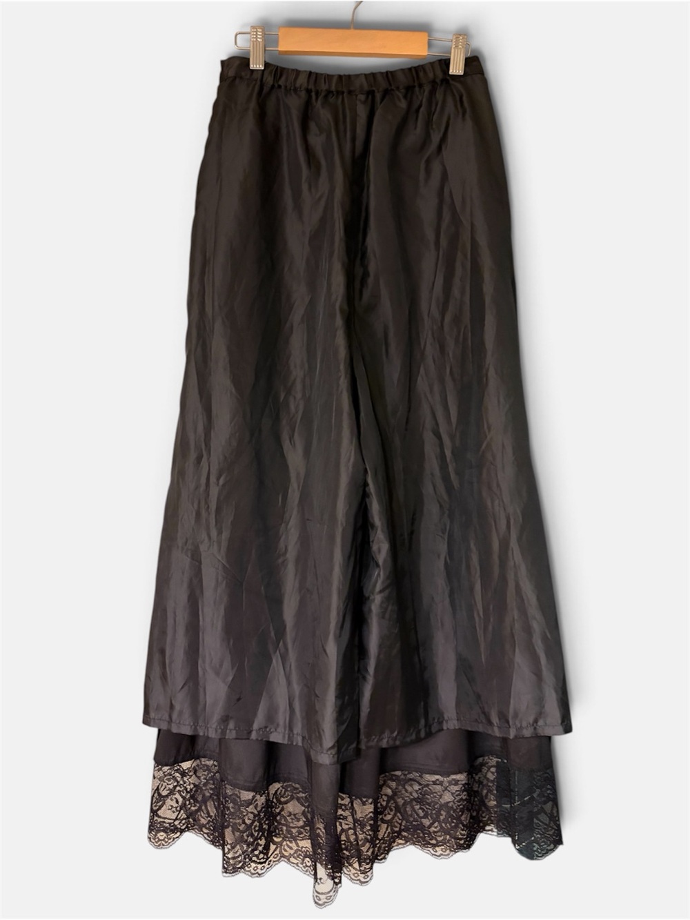NWOT Black Satin Wide Leg Pants Lace Trim Elastic Waist Culottes Palazzo Trouser - Picture 7 of 7